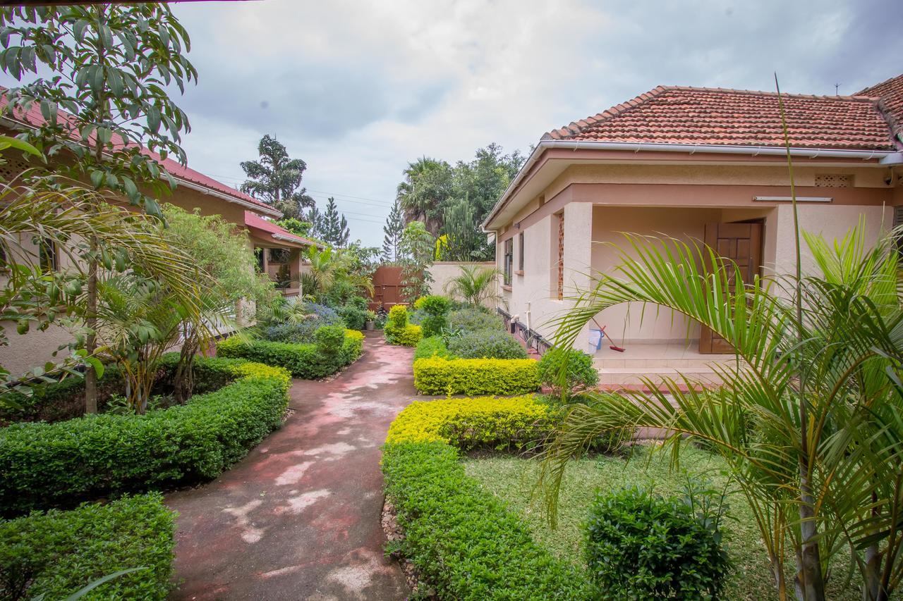 Tuzza Hotel Bushenyi Exterior photo