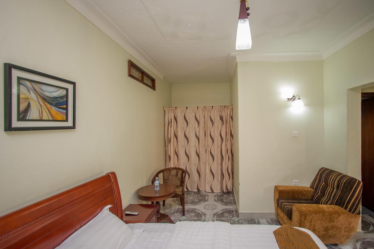 Tuzza Hotel Bushenyi Exterior photo